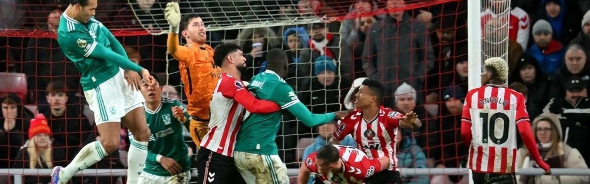 世界杯在线足球直播-1:0！萨拉赫队史第一，范戴克一锤定音，利物浦重返胜利紧咬曼联