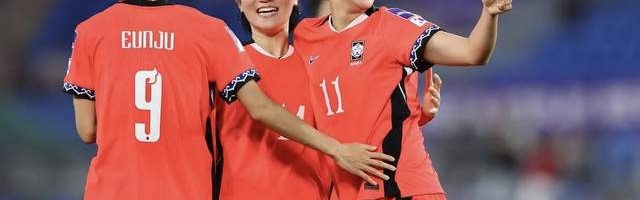 一场3-0，让韩国接近出线！中国队形势有变：拿小组第1=保送四强|菲律宾|澳大利亚|韩国足球队|女足亚洲杯|澳大利亚队_新浪体育_新浪新闻